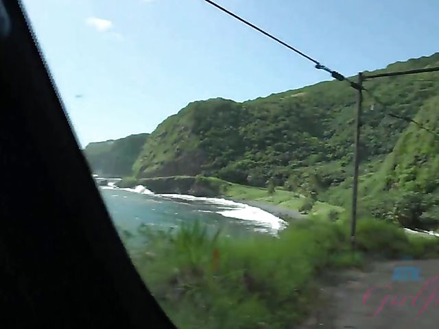 Car sex video with playful Ariel Grace