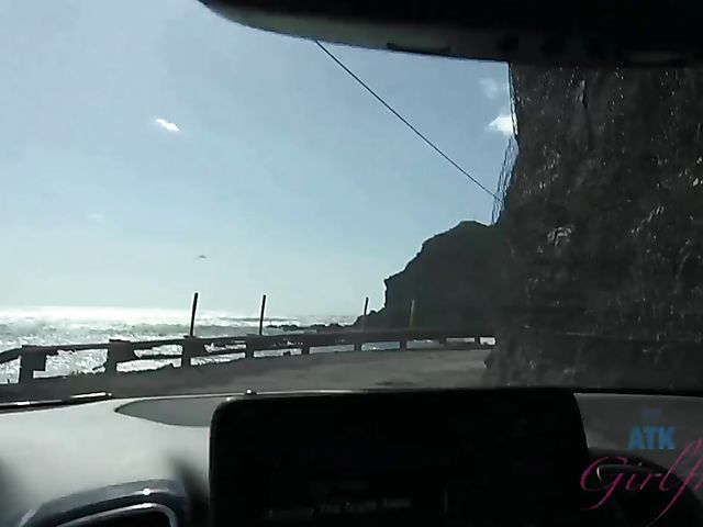 Car sex video with playful Ariel Grace