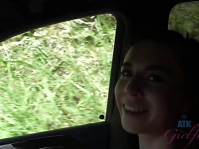 Car sex video with playful Ariel Grace