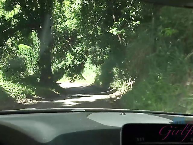 Car sex video with playful Ariel Grace