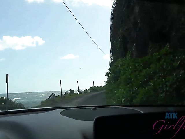 Car sex video with playful Ariel Grace