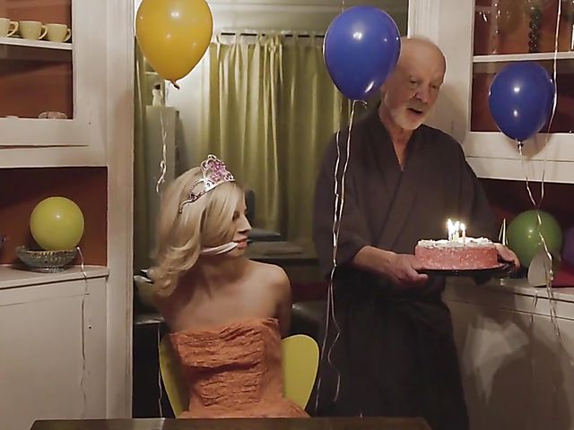 Bella Rose - A hard fuck on her birthday