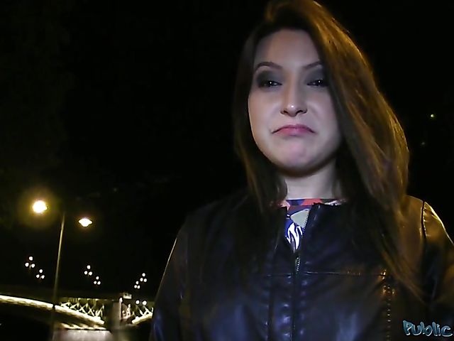 Sex for money with dirty amateur Akasha