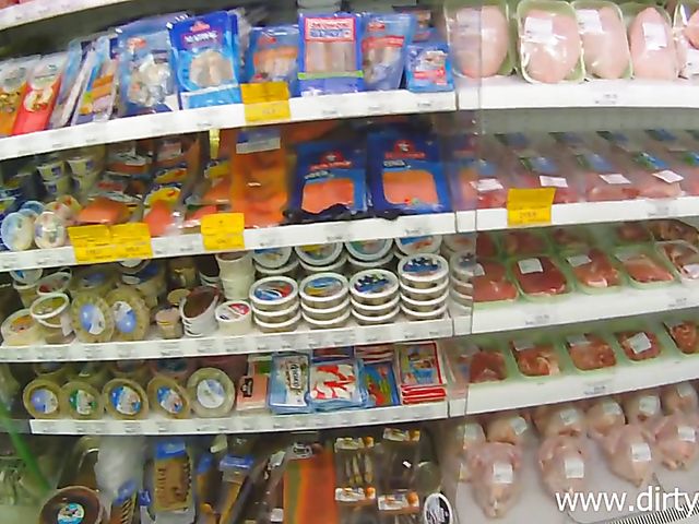 Russian amateur Lisa gets banged by her BF