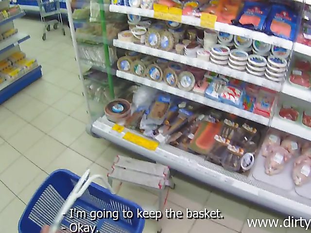 Russian amateur Lisa gets banged by her BF