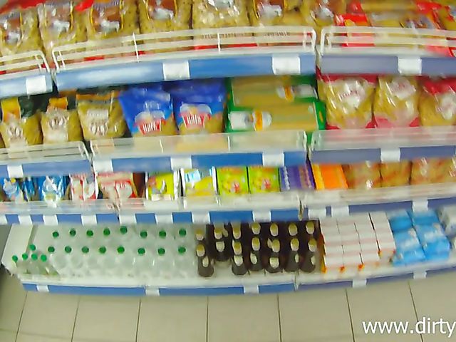 Russian amateur Lisa gets banged by her BF