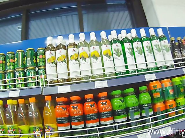 Russian amateur Lisa gets banged by her BF