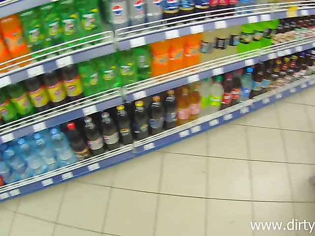 Russian amateur Lisa gets banged by her BF