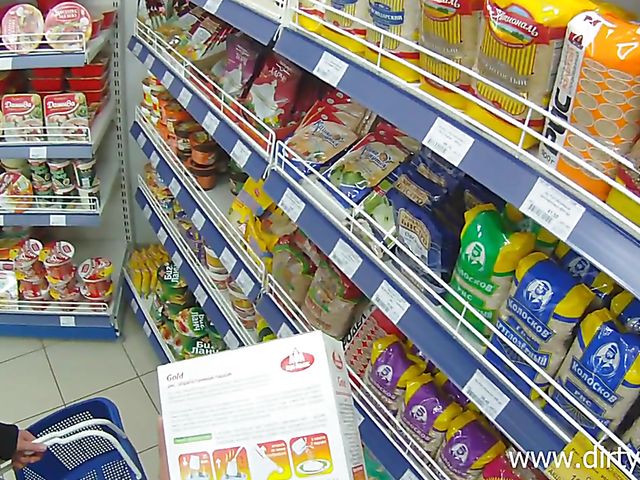 Russian amateur Lisa gets banged by her BF