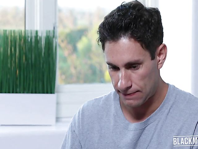 Cheating wife Heather Vahn gets dicked out