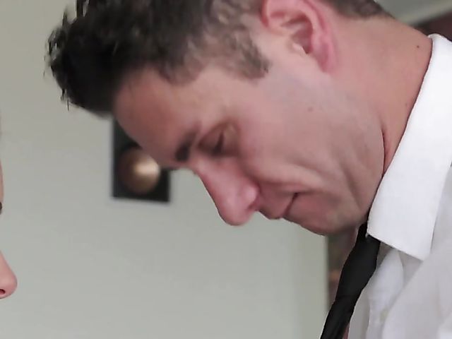 All natural girl Lana Rhoades gets banged and cummed on