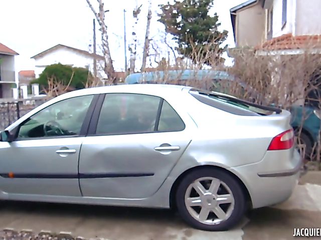 Skinny MILF Morgane gets down and nasty