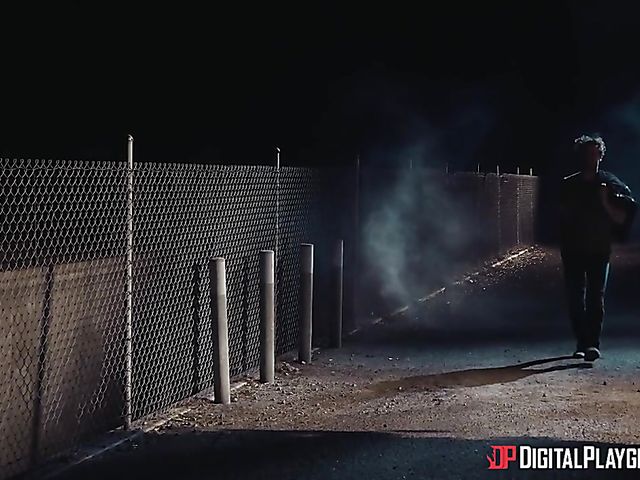 Hot sex in the dark of the night with Jennifer Jacobs