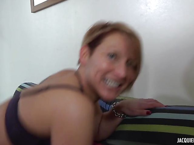 Mature French Laura gets rammed and loves it