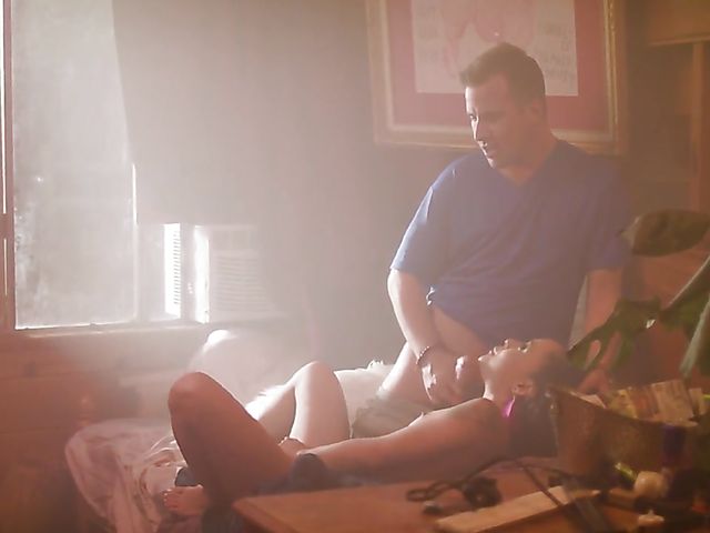 Exotic anal loving girl Holly Hendrix gets banged