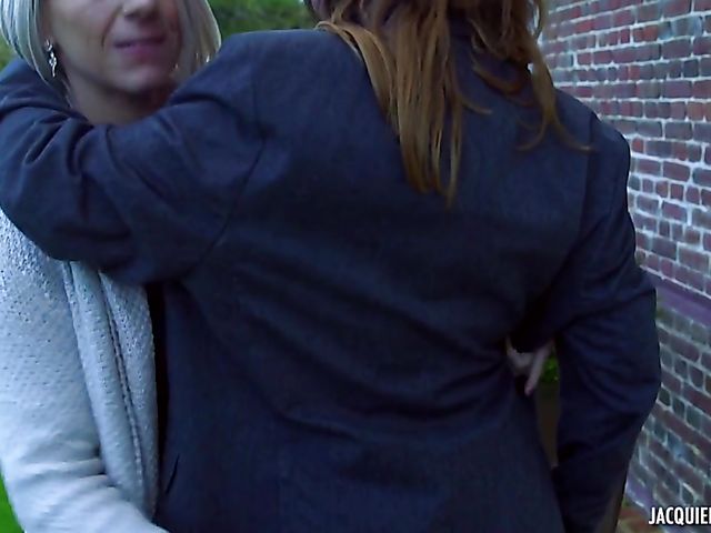 Awesome anal orgy with a mature bitch