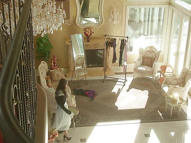 Jenna Sativa has sex with lesbian maid Alina Lopez