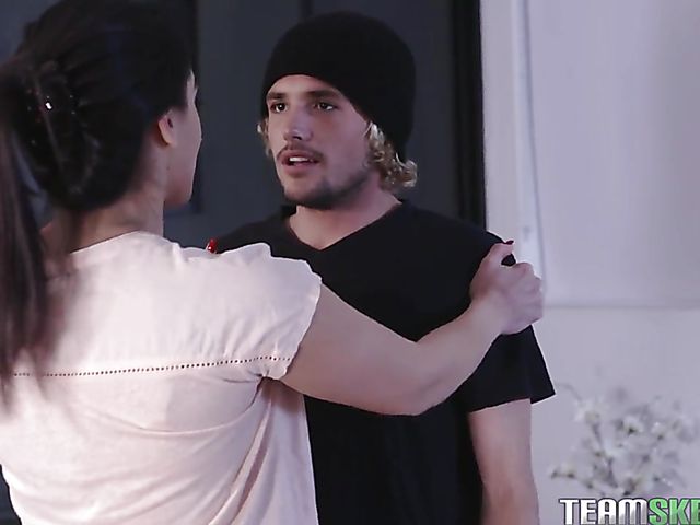 Big titty mom Sheena Ryder and slender teen Sadie Pop share a cock