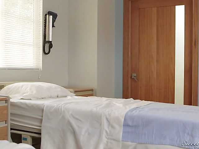 Real passionate sex with pretty blonde Lily Labeau