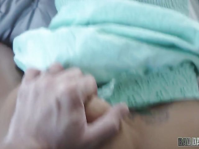 Big booby Jessa Rhodes POV in the bedroom