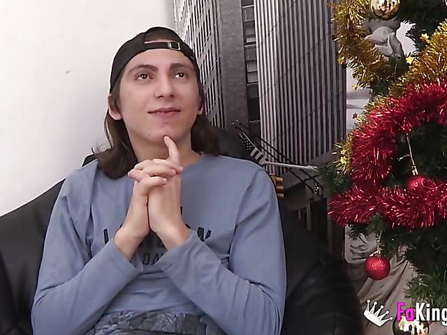 Squirt on face and crazy sex with Spanish girl Veronica Golden