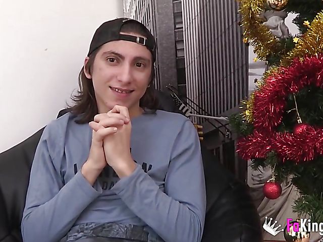 Squirt on face and crazy sex with Spanish girl Veronica Golden