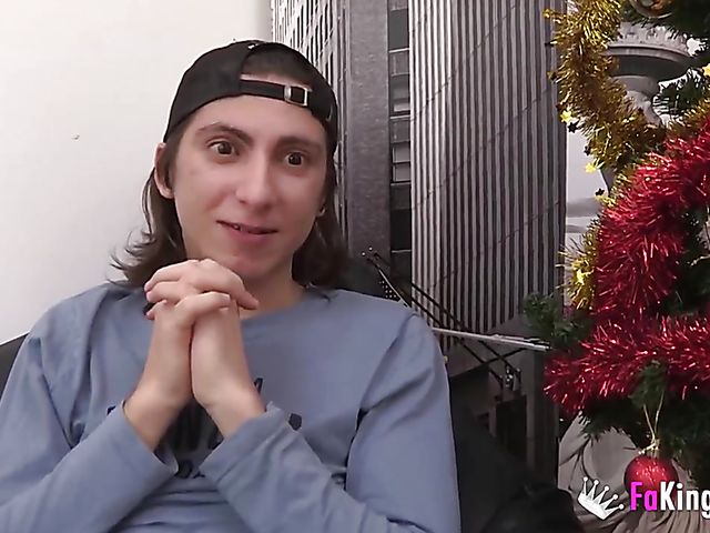 Squirt on face and crazy sex with Spanish girl Veronica Golden