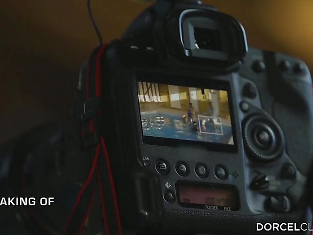 Behind the scenes of Jessa Rhodes making porn