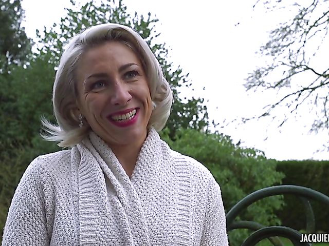 Young on mature DP with older Julie