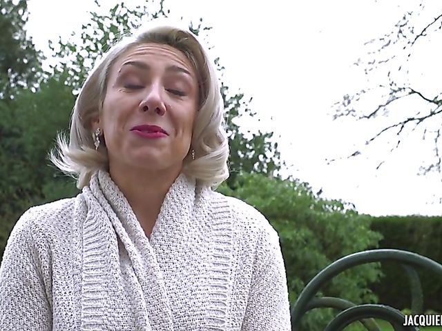 Young on mature DP with older Julie