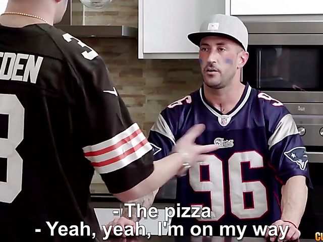 Sneaky sex in the kitchen with his friend's mom Paola Guerra