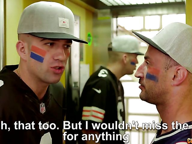 Sneaky sex in the kitchen with his friend's mom Paola Guerra