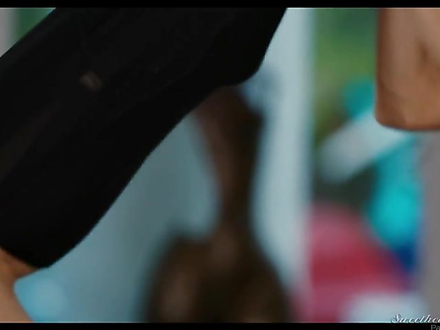 Lesbian massage for round boob MILF Alexis Fawx