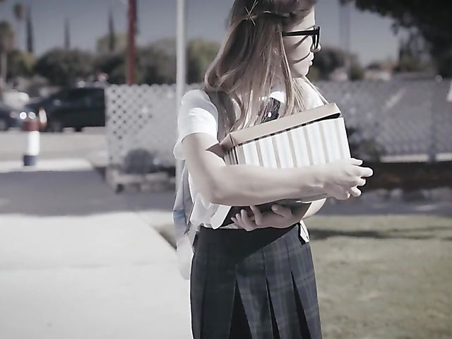 Kristen Scott - Nerdy schoolgirl DP experience