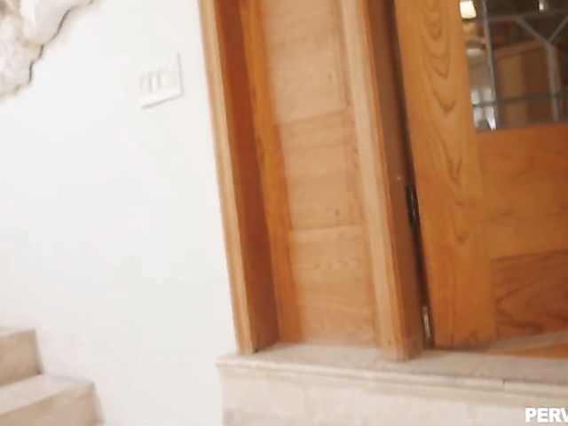 MILF POV with blue-eyed Pristine Edge