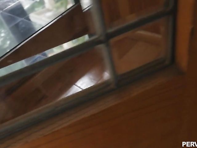 MILF POV with blue-eyed Pristine Edge