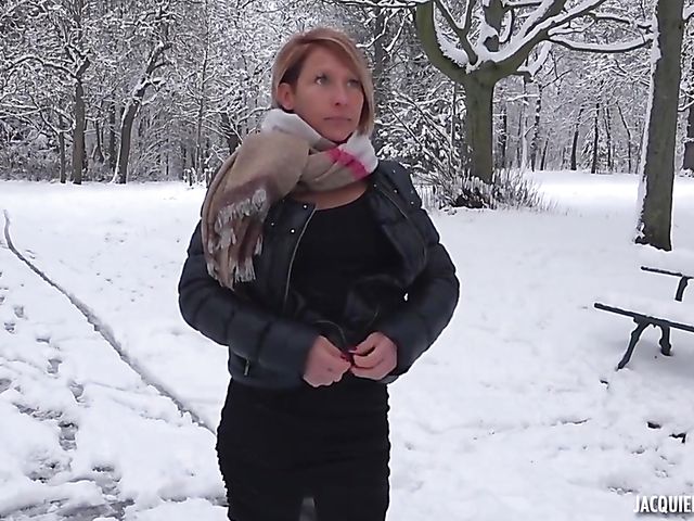 Anal threesome with 41-year-old Laura
