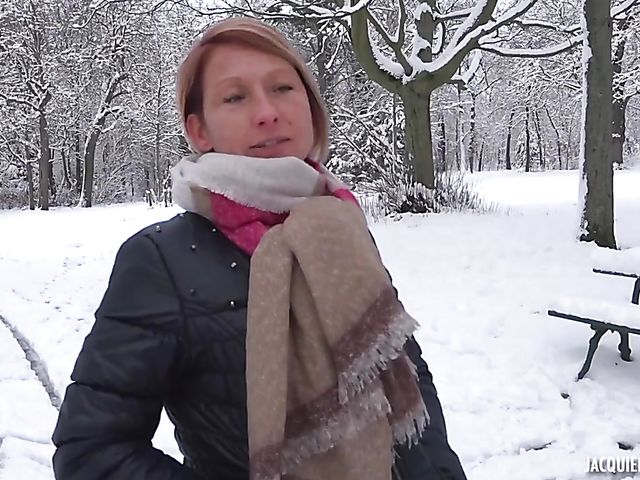 Anal threesome with 41-year-old Laura