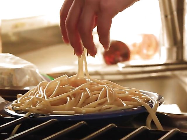 Riley Nixon - Short hair blowjob in the kitchen