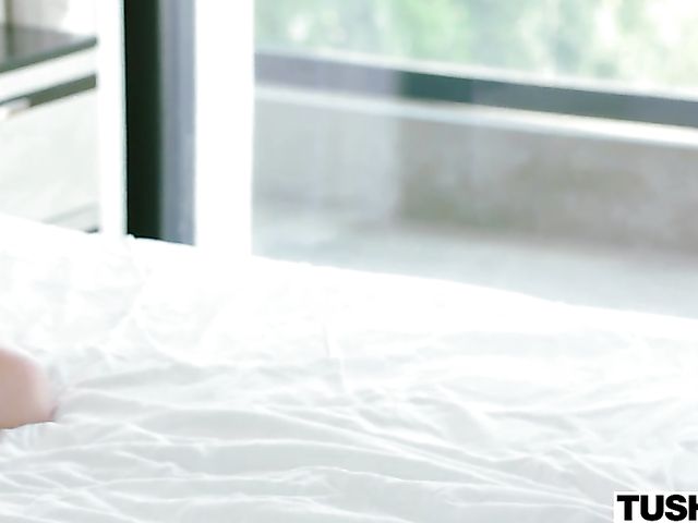 Anal fuck in the bedroom with Jessica Rex 