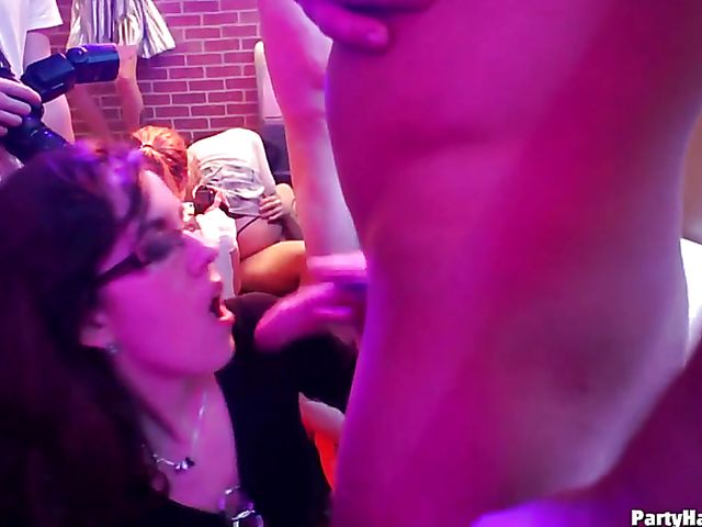The best drunk orgy ever in the club