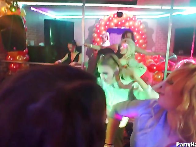 The best drunk orgy ever in the club