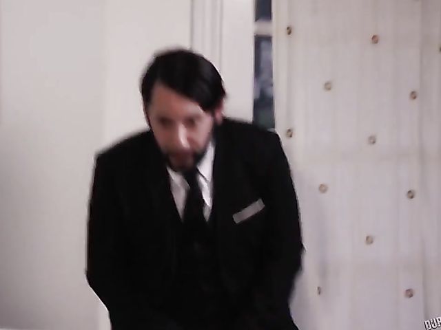 Maid Dana DeArmond anal with crazy Tommy Pistol