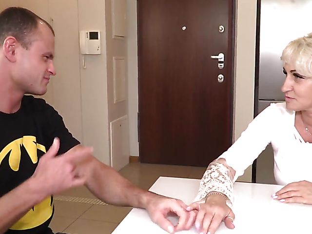 3 on 1 anal with kinky mature Malgorzata