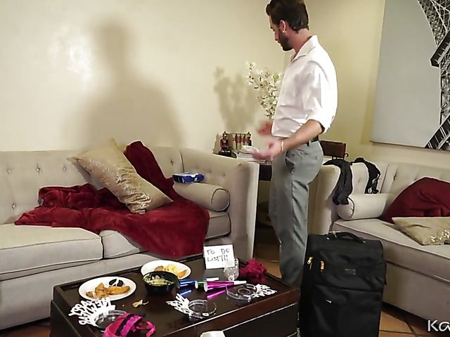 Tattooed ebony Honey Gold gets screwed in the morning after a party