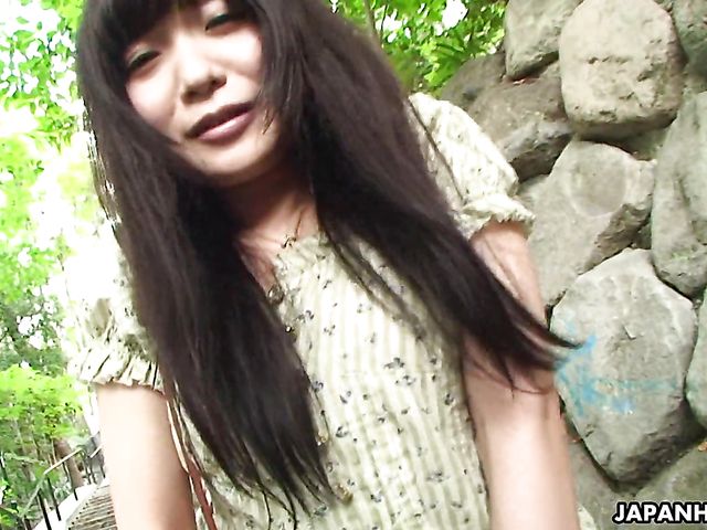 Remote control orgasm for a Japan cutie