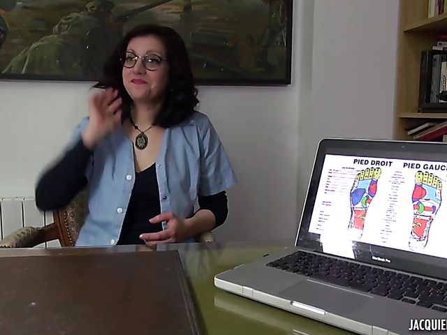 French slut Flora gets analyzed in her office