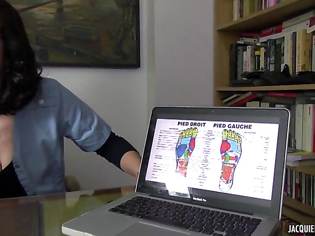 French slut Flora gets analyzed in her office