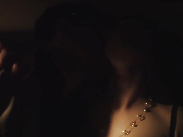 Glamour babe Evelyn Claire doing it in the car