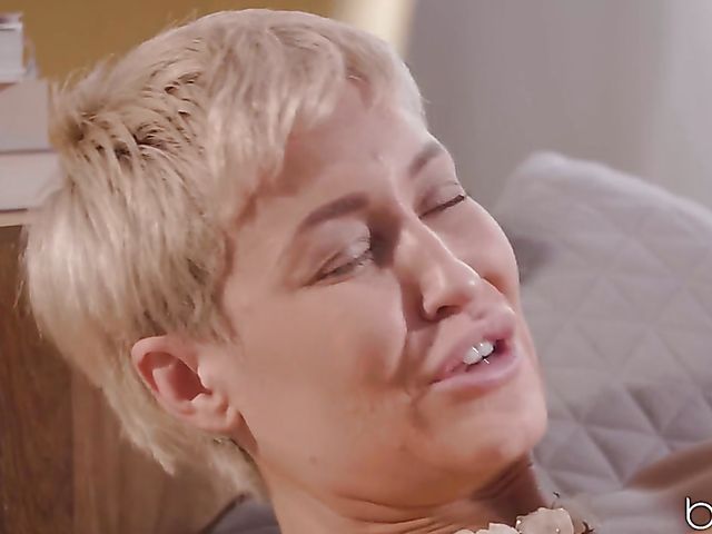 Lesbian sex therapy with Ryan Keely and Mary Moody  